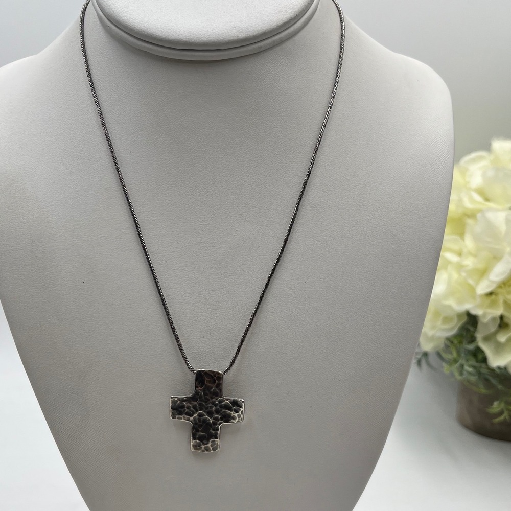 Silpada 925 Hammered Sterling Silver "Echo In Time" Cross Pendant Necklace